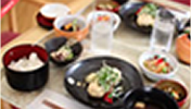 お食事 →